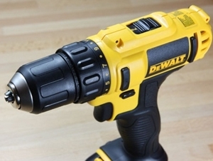 Máy khoan dùng pin Dewalt DCD710S2