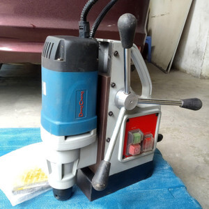 Máy khoan từ DongCheng DJC30, 900W