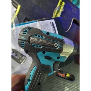 Máy khoan vặn vít dùng pin Makita DTD157Z (18V)