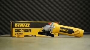 Máy mài góc 680W Dewalt DW810B,4"