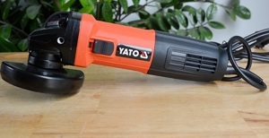 Máy mài góc Yato YT-82093 - 720W, 100mm