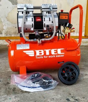 Máy nén khí không dầu giảm âm Btec BT2024F - 24 lít