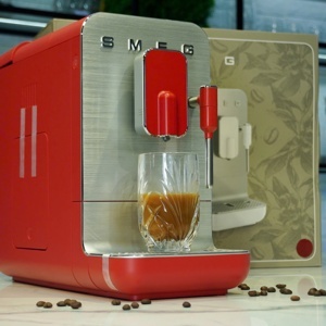 Máy pha cà phê Smeg BCC02WHMEU