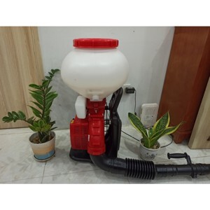 Máy phun thuốc Tomikama HLC -26L