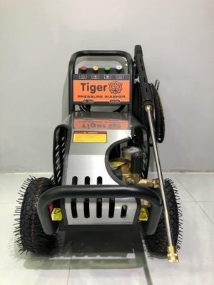 Máy phun xịt rửa xe cao áp 3KW Tiger UV-2200TTS