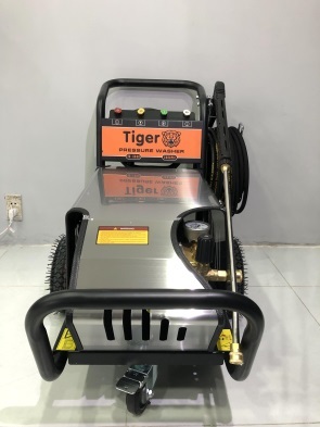 Máy phun xịt rửa xe cao áp Tiger UV-3200 5.5KW