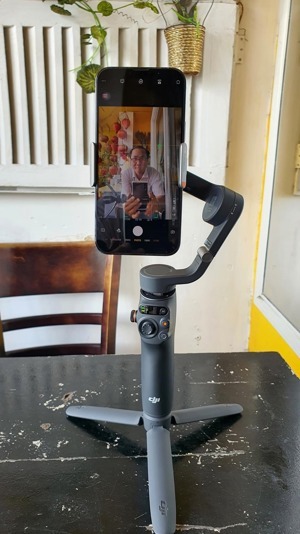 Máy quay DJI Osmo Mobile