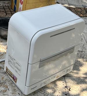 Máy rửa bát Panasonic NP-TM2