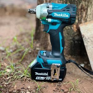 Máy siết bu lông Makita DTW300