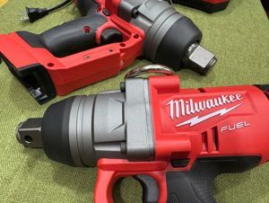 Máy siết bu lông Milwaukee M18 ONEFHIWF1-0X0