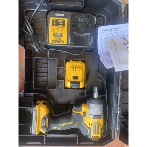 Máy siết bulon cầm tay Dewalt DCF902D2-KR