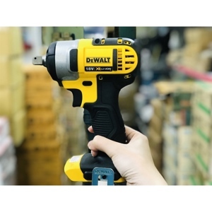 Máy vặn bulong động lực Dewalt DCF880N