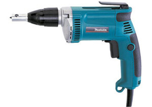 Máy vặn vít Makita 6825