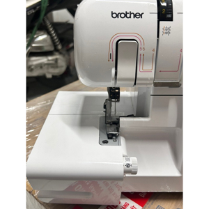 Máy vắt sổ Brother 2104D