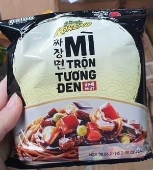 Mì trộn tương đen cay Koreno gói 78g