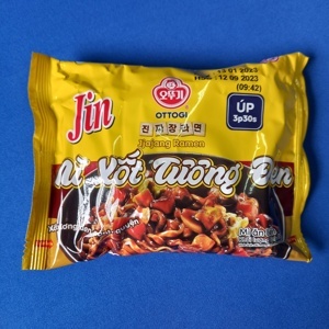 Mì xốt tương đen Jin Jjajang Ramen Ottogi thùng 20 gói x 135g