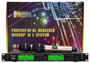 Micro karaoke không dây Bosa UR68D