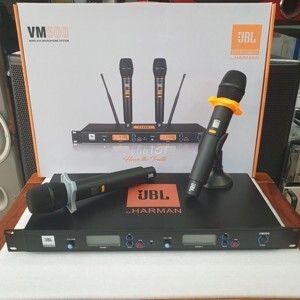 Micro không dây JBL VM500