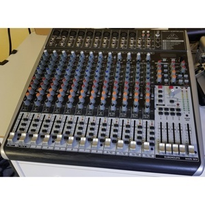 Mixer Behringer SX2442FX