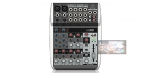 Mixer Behringer Xenyx Q1002USB