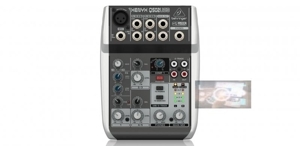 Mixer Behringer Xenyx Q502USB