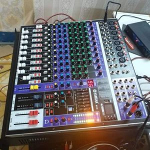 Mixer Yamaha M10