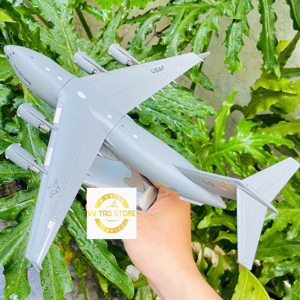 Mô hình máy bay chiến đấu C-17 Globemaster III 1:200