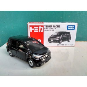 Mô hình Tomica Toyota Ractis Takara Tomy