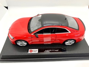 Mô hình xe Audi RS5 Coupe 1:24 Bburago