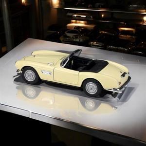 Mô hình xe BMW 507 Soft-Top 1:24 Welly