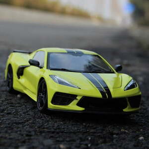 Mô hình xe Chevrolet Corvette C8 2020 1:24 Maisto