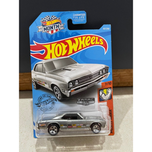 Mô hình xe Hot Wheels '67 Chevelle SS 396