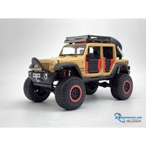 Mô hình xe Jeep Wrangler Unlimited 2015 1:24 Maisto