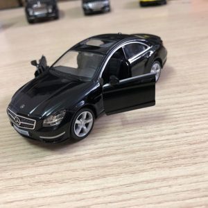 Mô hình xe Mercedes Benz CLS 63 AMG 1:36