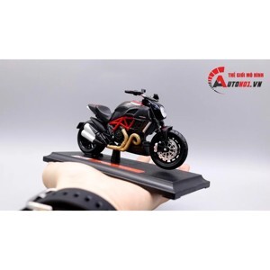 Mô hình xe mô tô Ducati Diavel 1:18 Maisto