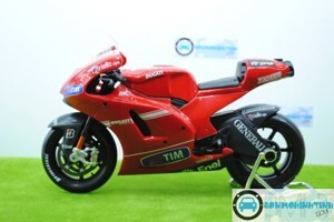 Mô hình xe mô tô Maisto Ducati GP 2011 - 1:10