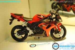 Mô hình xe mô tô Maisto Honda CBR1000RR (CBR-1000RR) 31101- tỷ lệ 1:12