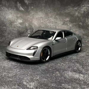 Mô hình xe Porsche Taycan Turbo S 1:24 Welly