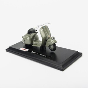 Mô hình xe Vespa 98 1946 1:18 Maisto