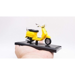 Mô hình xe Vespa LXV 2013 1:18 Maisto