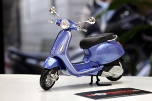 Mô hình xe Vespa Primavera 150 1:12 Maisto