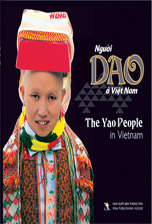 Người Dao Ở Việt Nam (Song Ngữ Anh - Việt, Bìa Cứng)