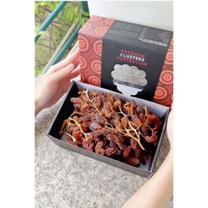 Nho khô nguyên cành Úc loại 1 500g