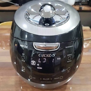 Nồi cơm điện cao tần Cuckoo CRP-BHXB0660FD - 1.08L