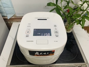 Nồi cơm điện Toshiba RC-18VXT - 1.8L