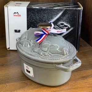 Nồi gang Staub Oval 17cm