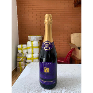 Nước ép nho tím có gas Patritti chai 750ml