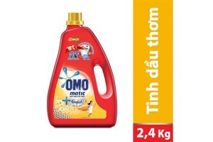 Nước giặt OMO dịu nhẹ trên da dạng chai 2,4kg