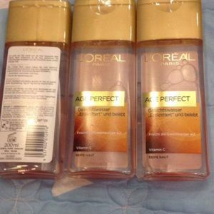 Nước hoa hồng Loreal Age Perfect