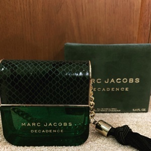 Nước hoa nữ Marc Jacobs Decadence 100ml của Mỹ